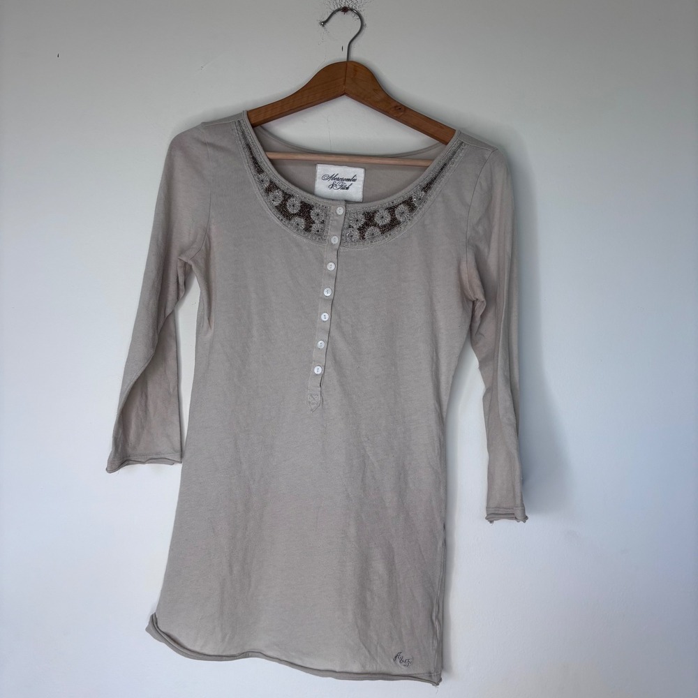 Vintage Abercrombie Beaded longline Henley Tee Beige Y2K Size Large